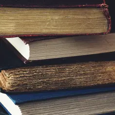 Co charakteryzowało literaturę średniowiecza: poznaj fascynujące cechy epoki